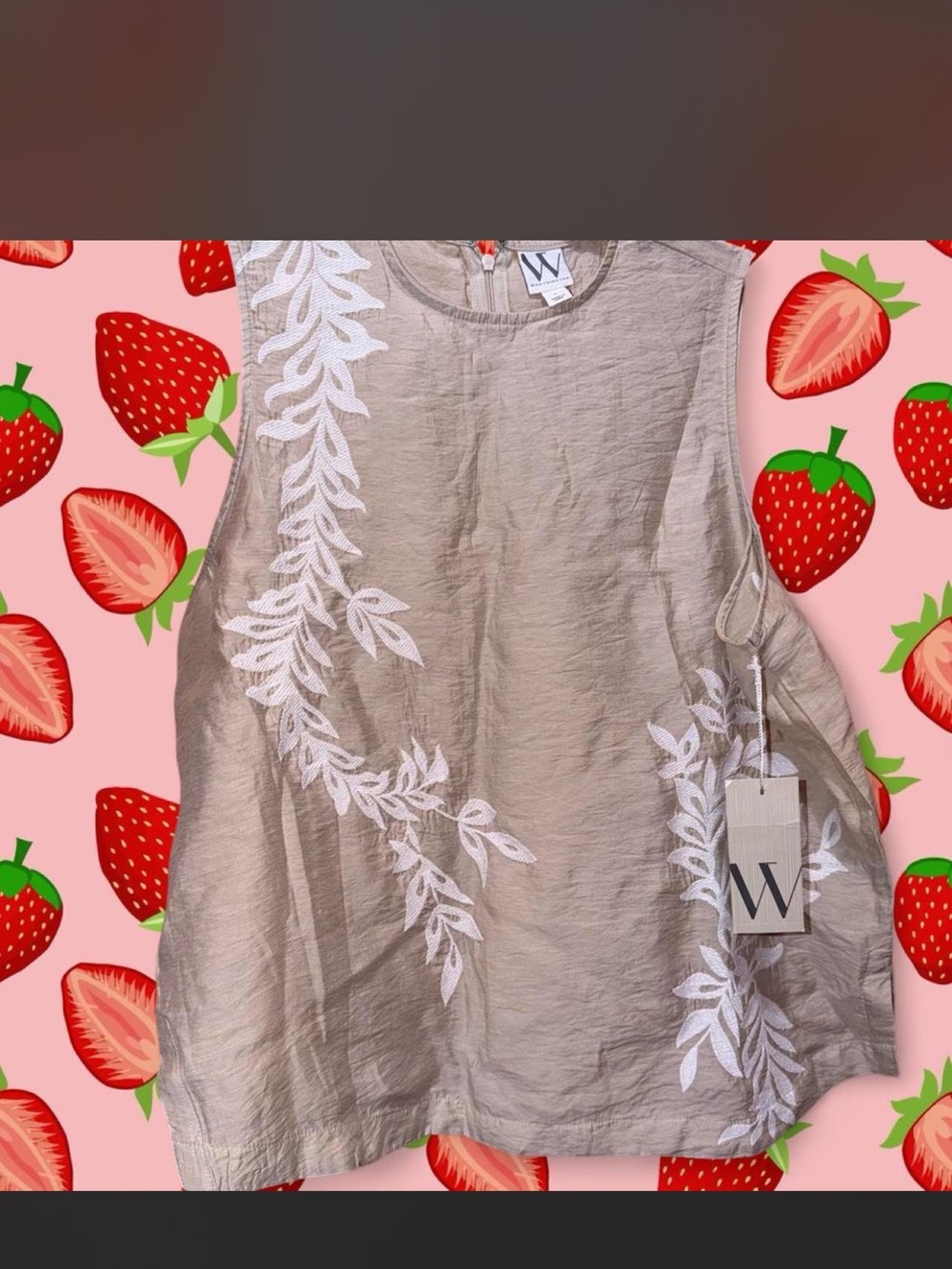 Worthington Taupe Linen-Blend Tank with White Leaf Embroidery
